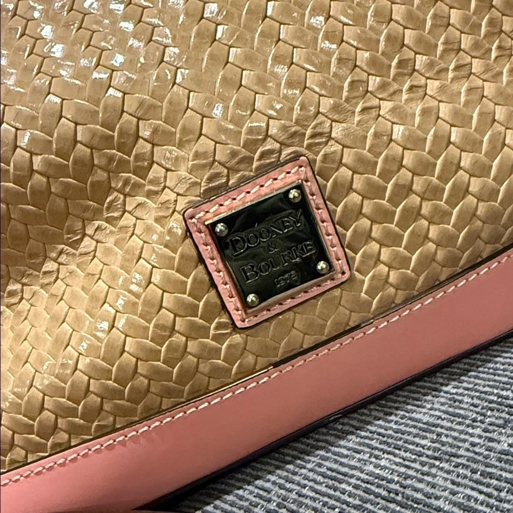 Dooney and Bourke Pink Tan Women's Handbag rare straw tote designer vintage bag